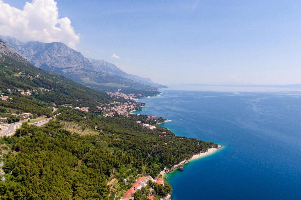 Apartments With A Parking Space Brela, Makarska - 11687 外观 照片