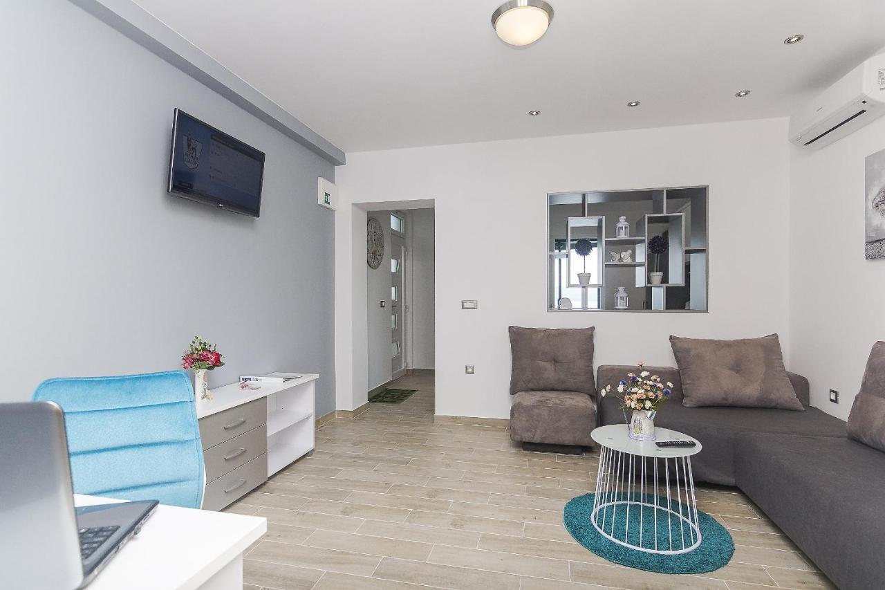 Apartments With A Parking Space Brela, Makarska - 11687 外观 照片