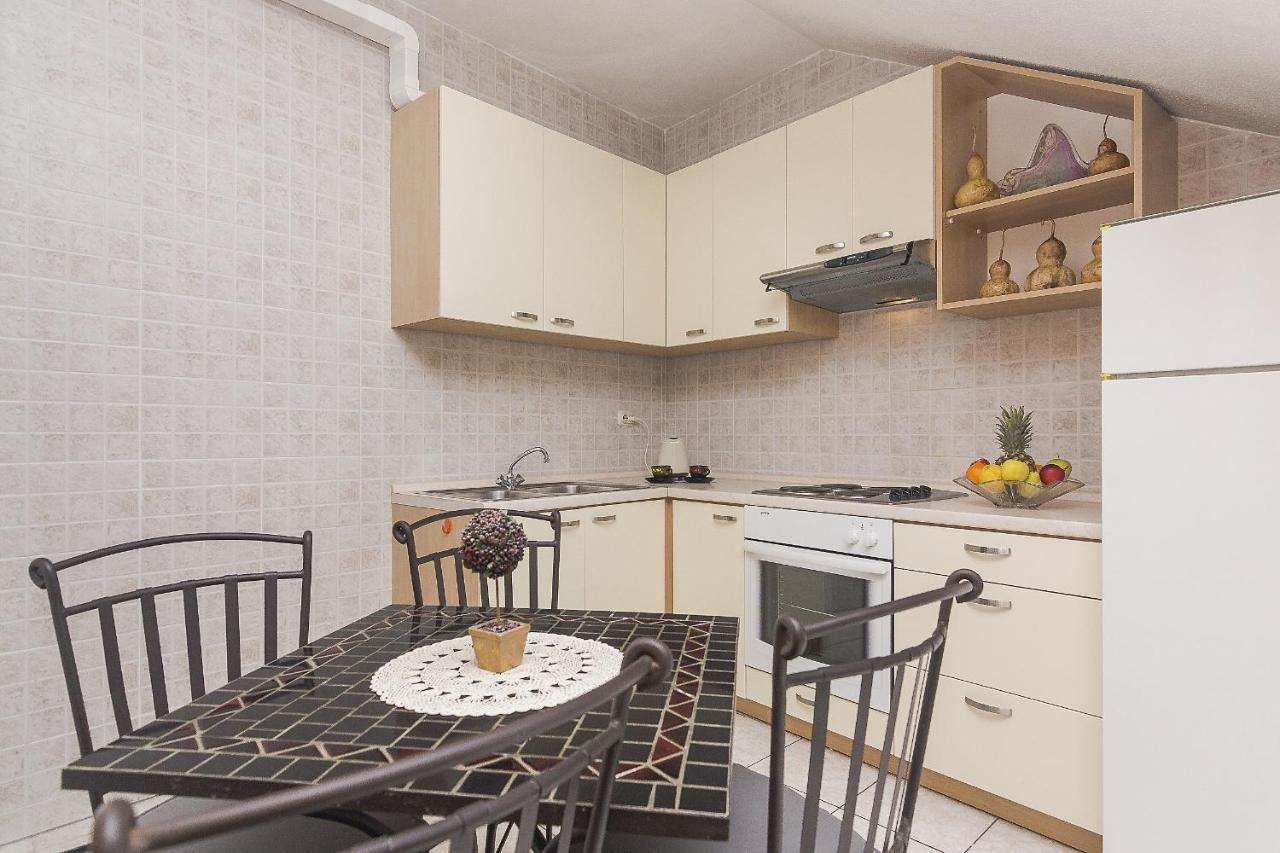 Apartments With A Parking Space Brela, Makarska - 11687 外观 照片