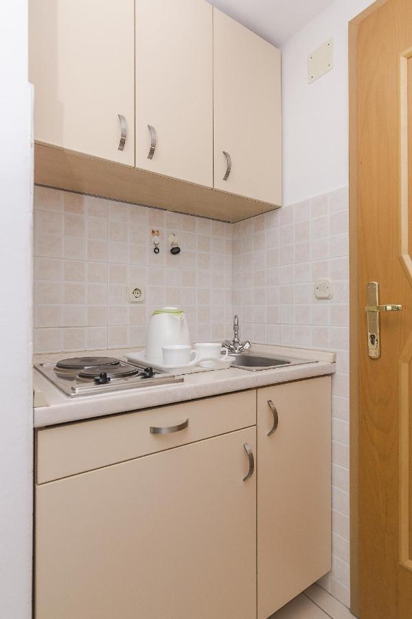 Apartments With A Parking Space Brela, Makarska - 11687 外观 照片